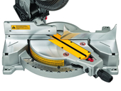 Торцовочная пила DeWALT DWS713
